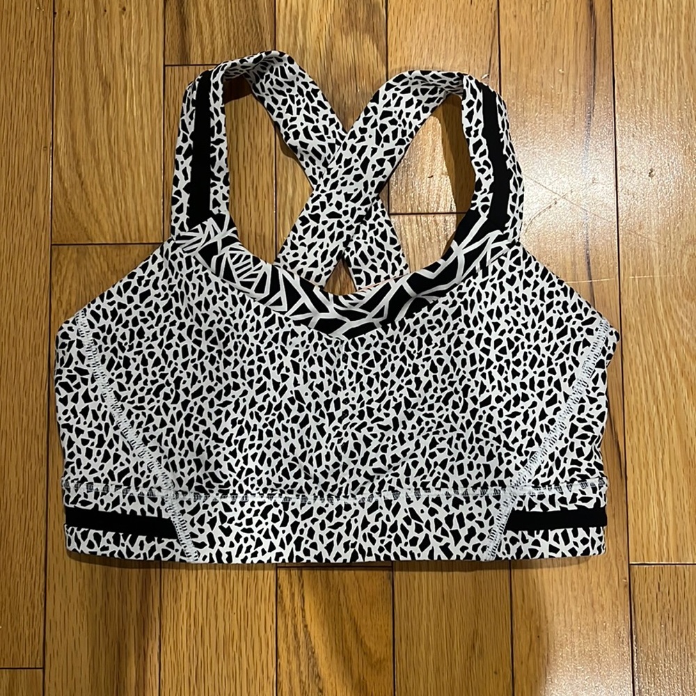 Lululemon run stuff your bra sports bra. Size 4. Like new.